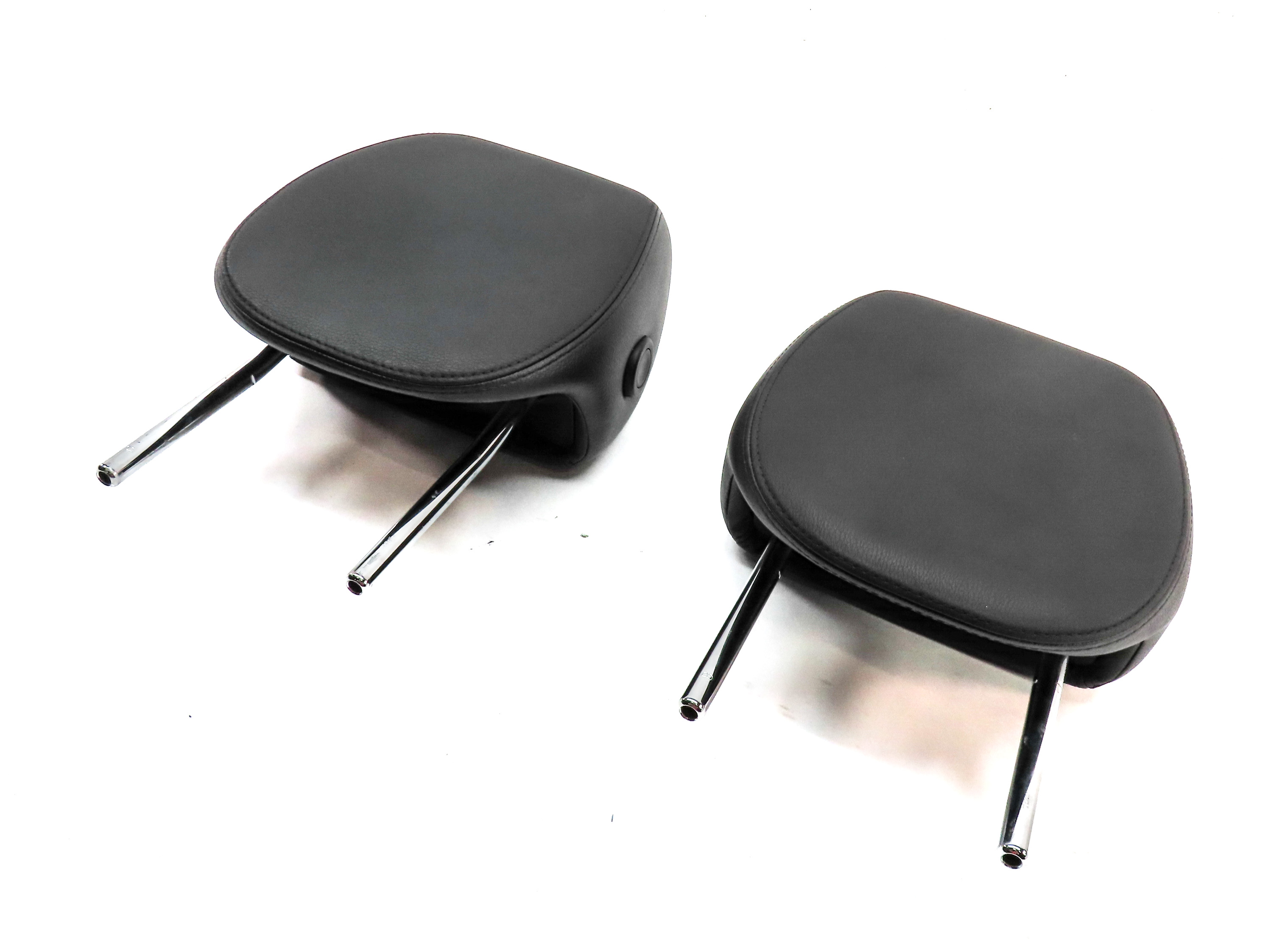 05-10 PORSCHE CAYENNE 955 957 FRONT LEFT RIGHT SEAT HEADREST SET/2 (BLACK) — exact item pictured